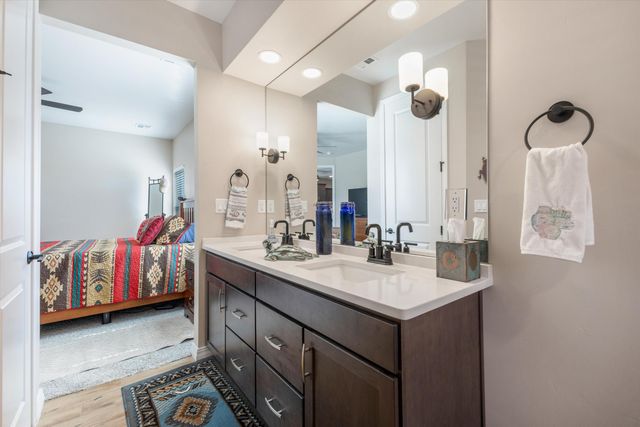 6718 Sydney Drive NE, Rio Rancho, NM 87144