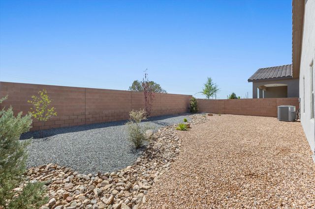 6718 Sydney Drive NE, Rio Rancho, NM 87144