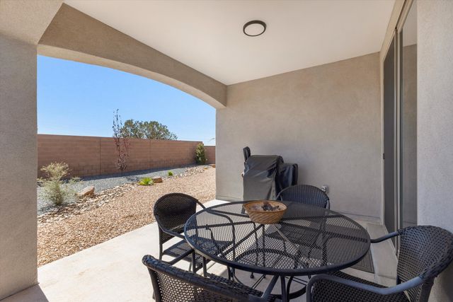 6718 Sydney Drive NE, Rio Rancho, NM 87144