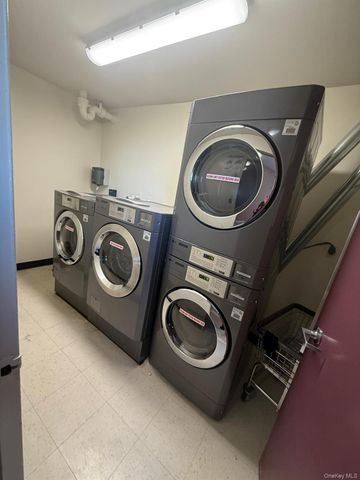 15218 Union Turnpike 212B, Kew Garden Hills, NY 11367