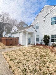203 Wexford CT, Yorktown, VA 23693