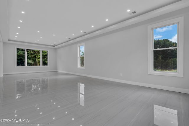 1094 Cox Cro Road, Toms River, NJ 08755