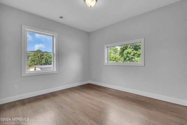 1094 Cox Cro Road, Toms River, NJ 08755
