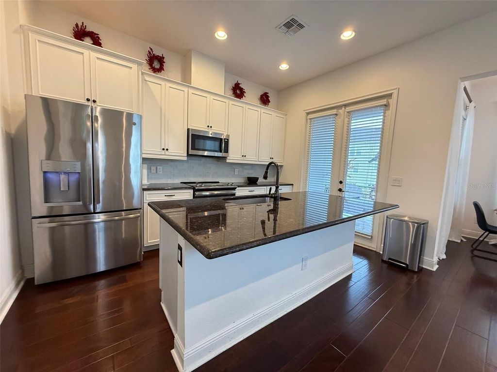 Image 13 of property listing at 8483 KARRER TERRACE, Orlando, FL 32827