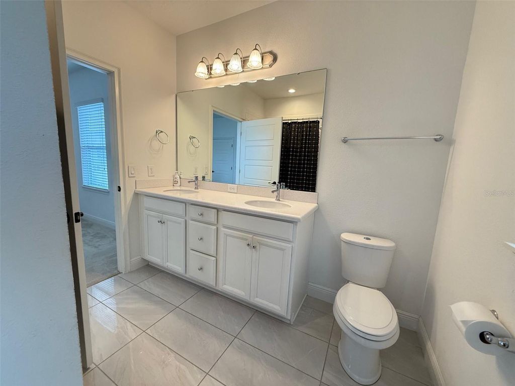 Image 33 of property listing at 8483 KARRER TERRACE, Orlando, FL 32827