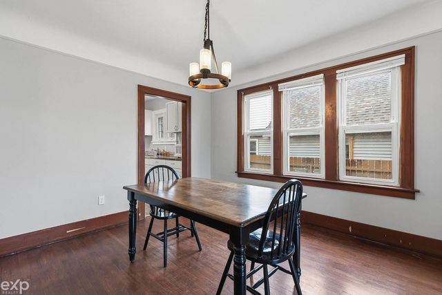 22022 Beechwood Avenue, Eastpointe, MI 48021