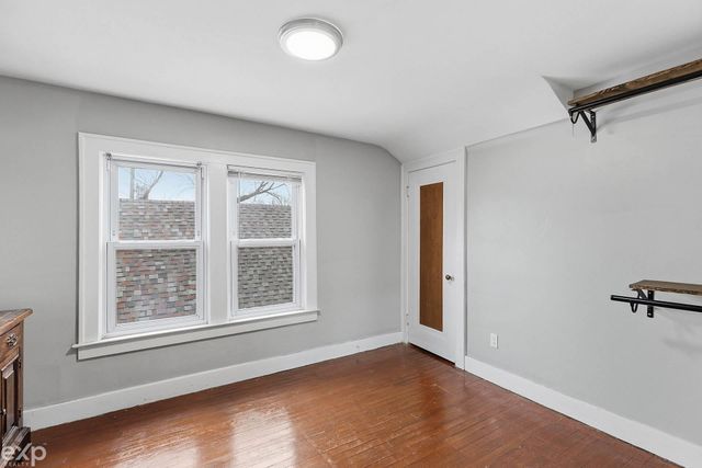 22022 Beechwood Avenue, Eastpointe, MI 48021