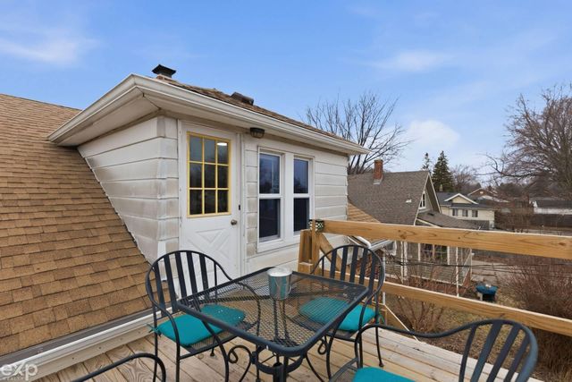 22022 Beechwood Avenue, Eastpointe, MI 48021