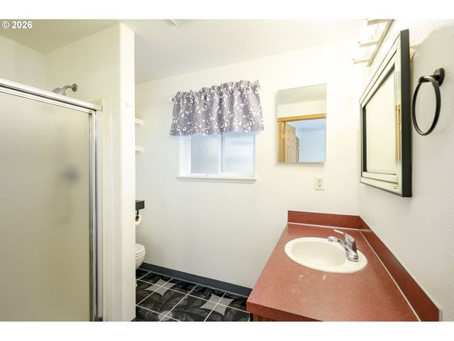 1855 Nw JILLANNE Ct, Mc Minnville, OR 97128