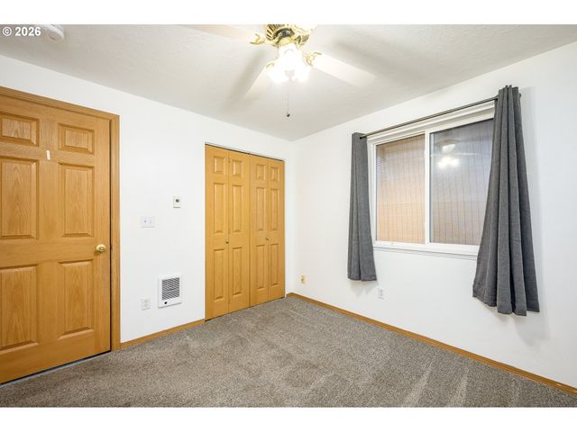 1855 Nw JILLANNE Ct, Mc Minnville, OR 97128