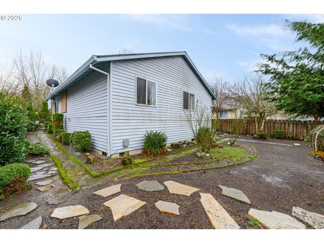 1855 Nw JILLANNE Ct, Mc Minnville, OR 97128