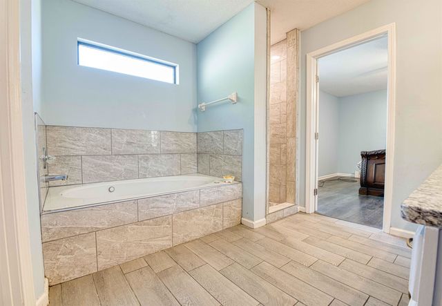 6348 EASTBRIER DR, Bartlett, TN 38135