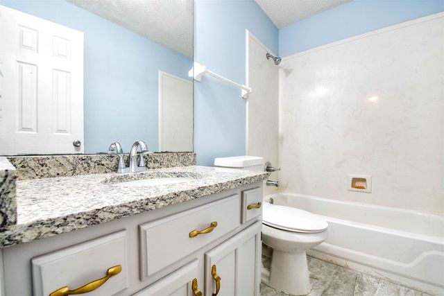 6348 EASTBRIER DR, Bartlett, TN 38135