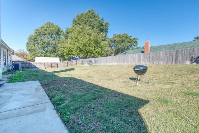 6348 EASTBRIER DR, Bartlett, TN 38135