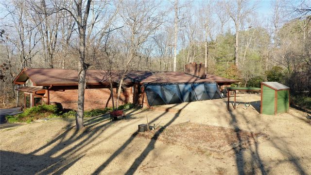 139 Todds Creek Road, Central, SC 29630
