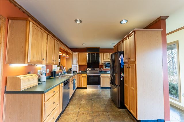 139 Todds Creek Road, Central, SC 29630