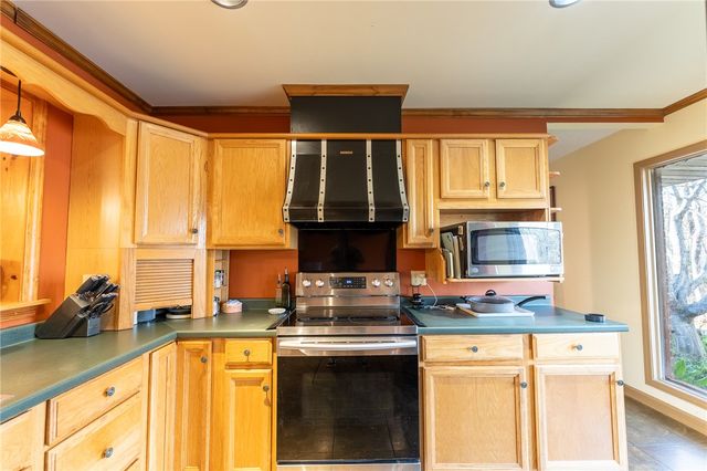 139 Todds Creek Road, Central, SC 29630