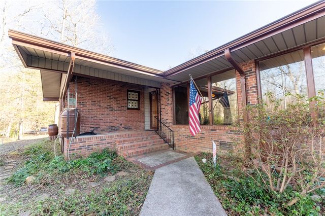 139 Todds Creek Road, Central, SC 29630