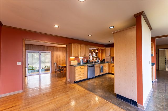 139 Todds Creek Road, Central, SC 29630