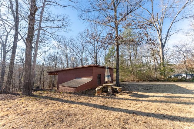 139 Todds Creek Road, Central, SC 29630