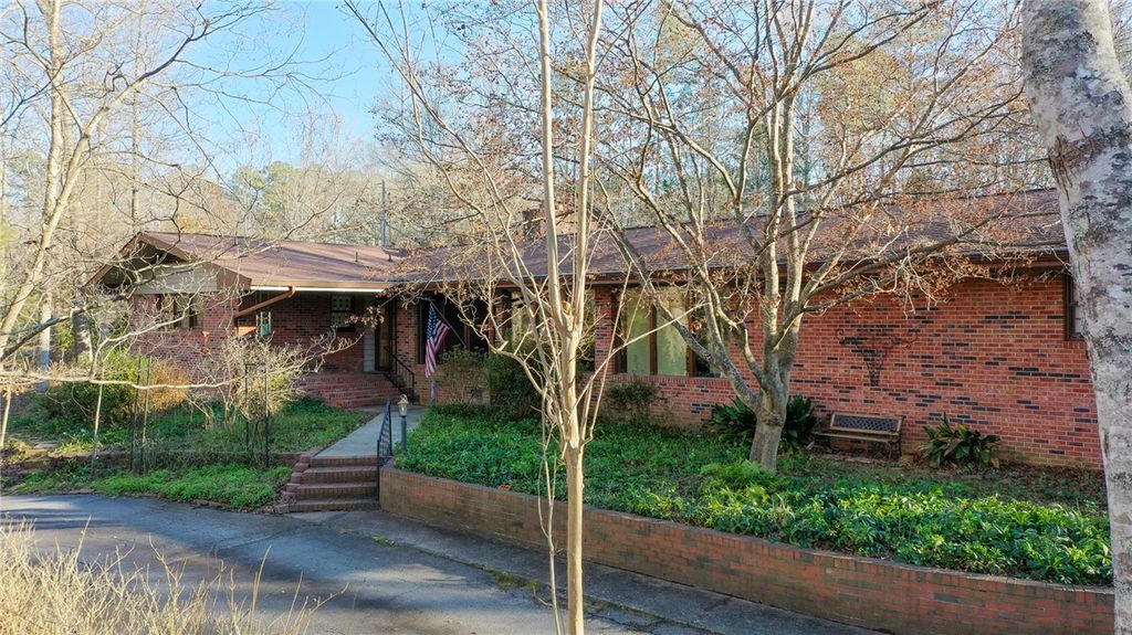 139 Todds Creek Road, Central, SC 29630