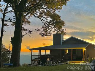 536 Lands End Lane, Maggie Valley, NC 28751