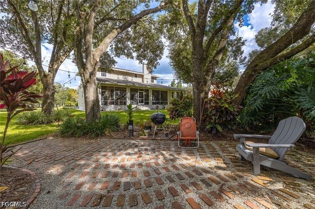 4691 Long Lake DR, Fort Myers, FL 33905