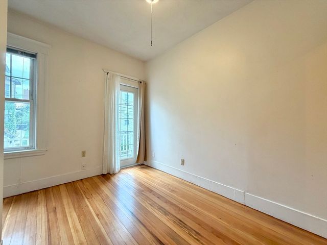 8 Douglas Ave 2, Somerville, MA 02145