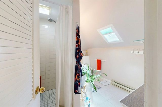 8 Douglas Ave 2, Somerville, MA 02145