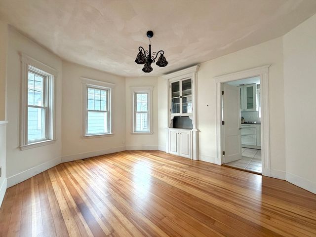 8 Douglas Ave 2, Somerville, MA 02145