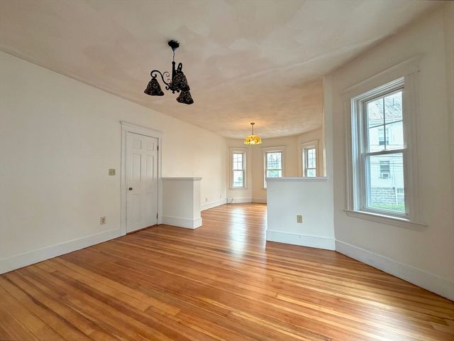 8 Douglas Ave 2, Somerville, MA 02145