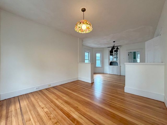 8 Douglas Ave 2, Somerville, MA 02145