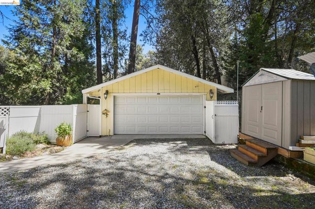 21931 Glenwood Rd., Sonora, CA 95370