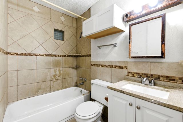 12806 Mill Valley Road, Houston, TX 77048