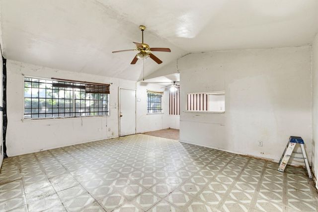 12806 Mill Valley Road, Houston, TX 77048
