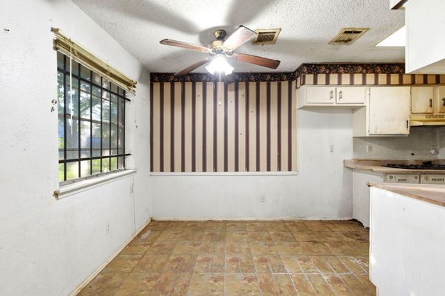 12806 Mill Valley Road, Houston, TX 77048