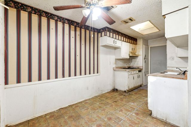 12806 Mill Valley Road, Houston, TX 77048