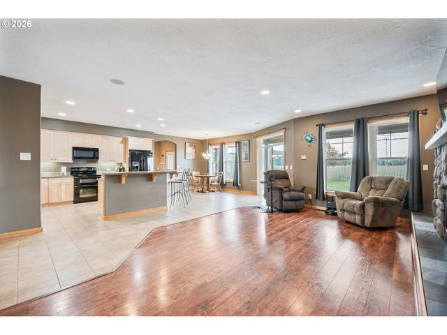 2487 REDWOOD Ave, Longview, WA 98632