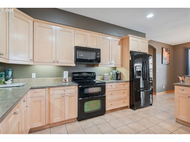 2487 REDWOOD Ave, Longview, WA 98632