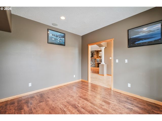 2487 REDWOOD Ave, Longview, WA 98632