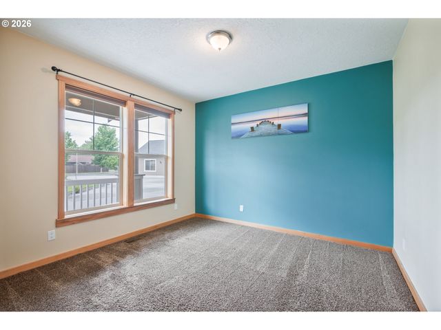 2487 REDWOOD Ave, Longview, WA 98632