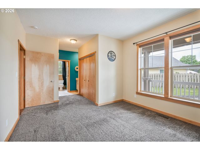 2487 REDWOOD Ave, Longview, WA 98632
