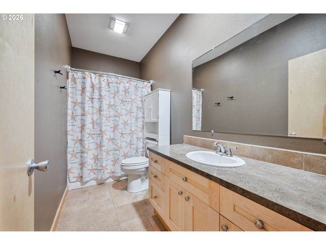 2487 REDWOOD Ave, Longview, WA 98632