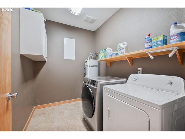 2487 REDWOOD Ave, Longview, WA 98632