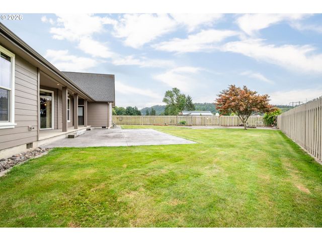 2487 REDWOOD Ave, Longview, WA 98632