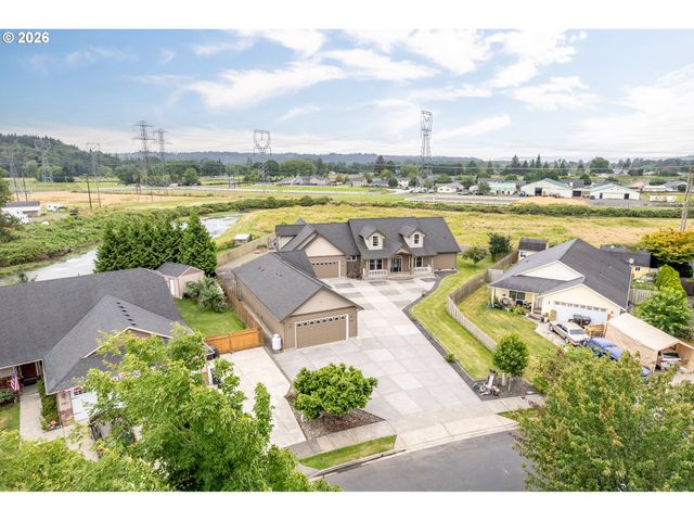 2487 REDWOOD Ave, Longview, WA 98632