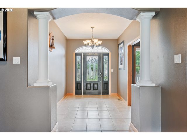 2487 REDWOOD Ave, Longview, WA 98632