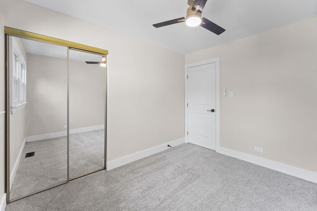 160 Lancaster Lane, Des Plaines, IL 60018