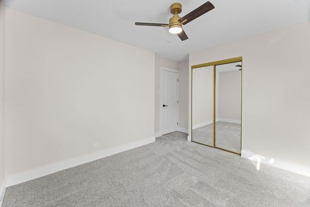 160 Lancaster Lane, Des Plaines, IL 60018