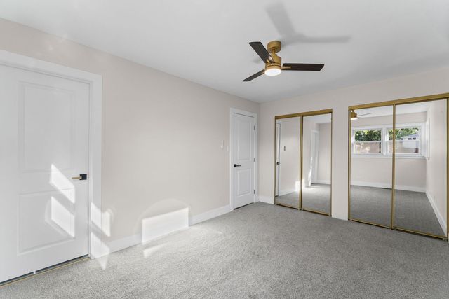 160 Lancaster Lane, Des Plaines, IL 60018